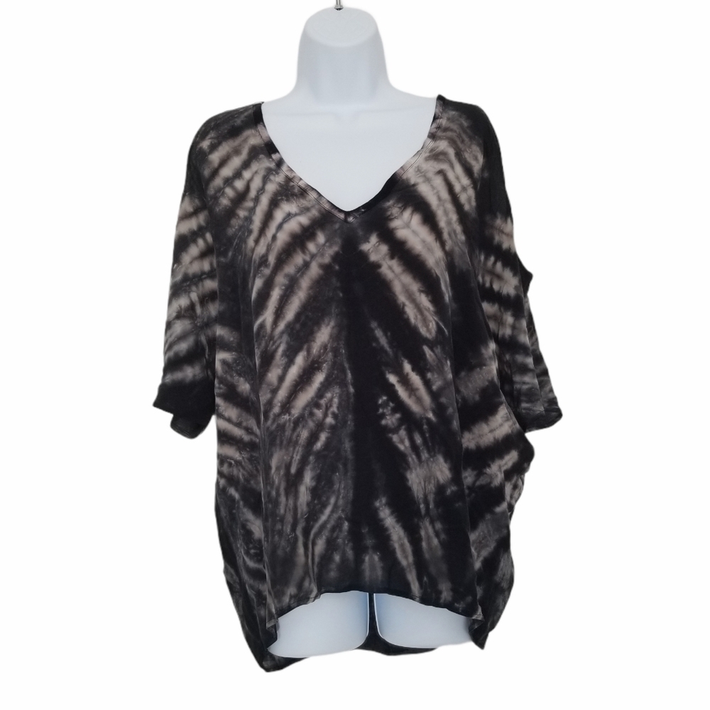 Chaser Womens Cold Shoulder Tie Dye 100% Silk Top.